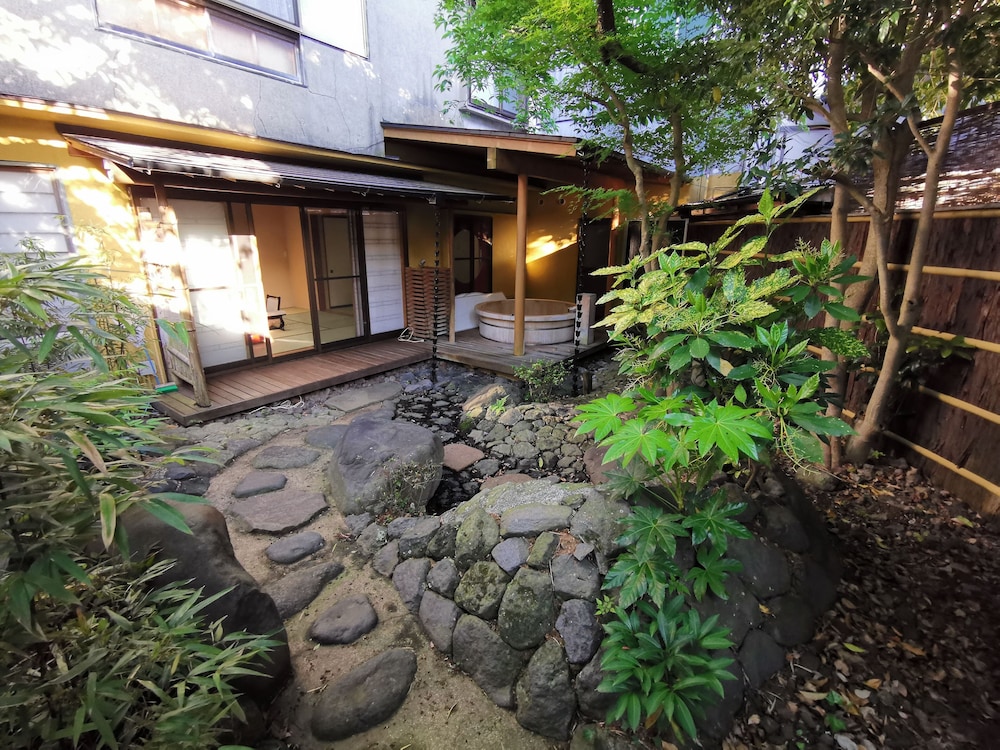 和室 露天風呂付 本館 テラス / パティオ0 | 坂聖・玉樟園