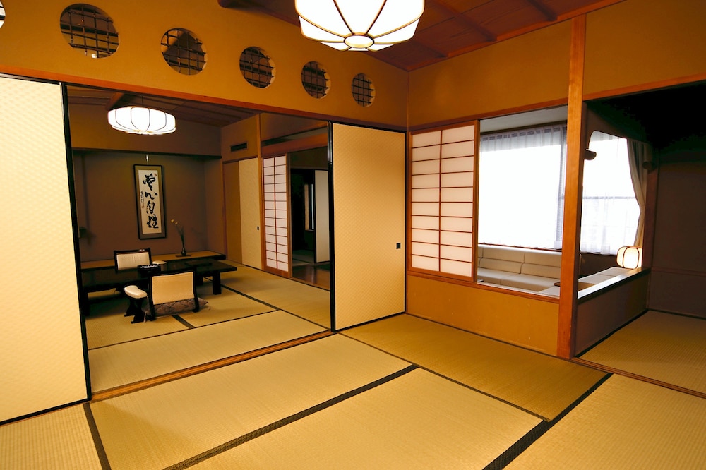 客室1 | 坂聖・玉樟園