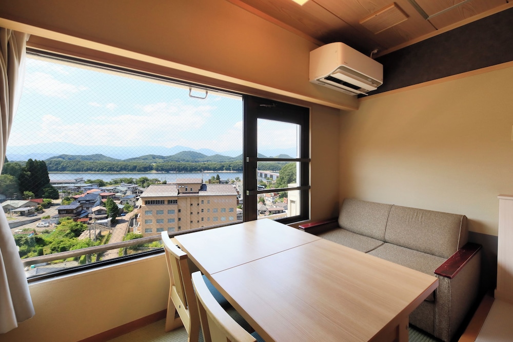 和風ツインルーム 禁煙 客室1 | 愛真館