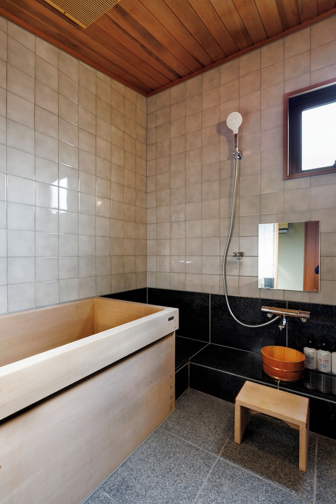 プレミアム ルーム 禁煙 バスルーム0 | 愛真館