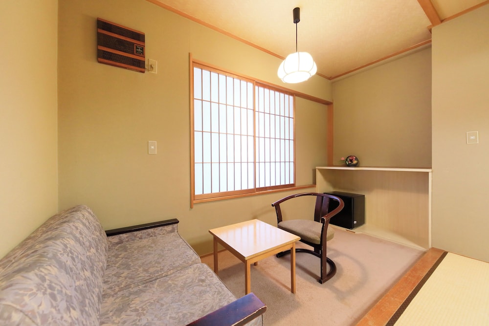 和室 禁煙 客室4 | 愛真館