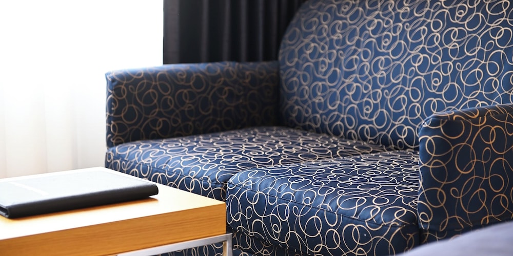 ツイン ルーム禁煙（３名利用可　セミダブルベッド＆追加ベッド） 客室3 | せとうち児島ホテル 倉敷