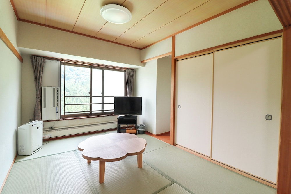 スタンダード ルーム 客室4 | ホテル エンゼルグランディア越後中里温泉