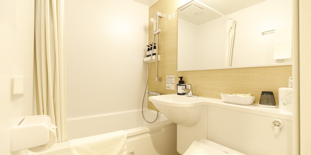 セミダブルルーム 禁煙 バスルーム0 | 犬山ミヤコホテル