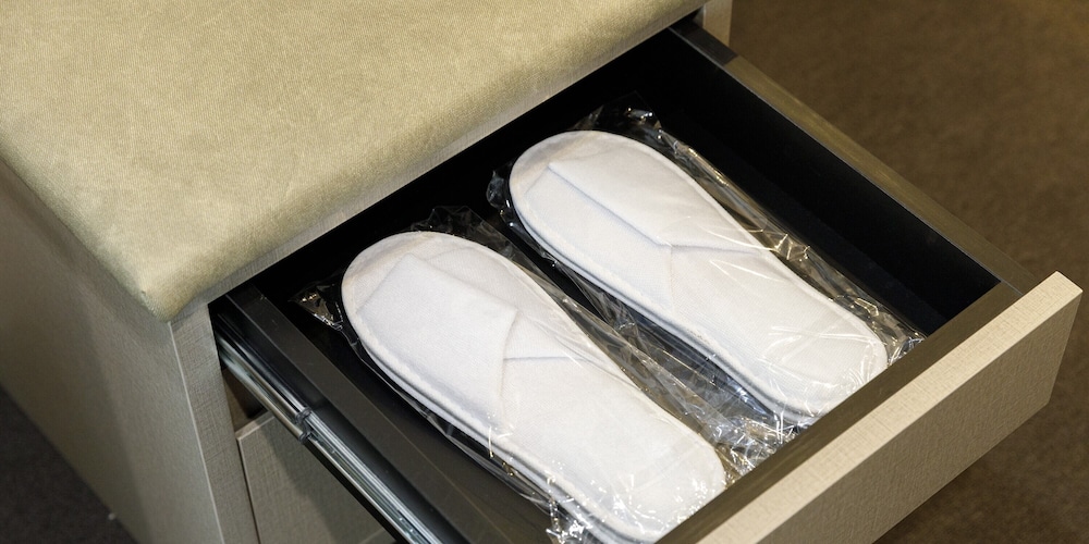 セミダブルルーム 禁煙 客室の設備とサービス1 | 犬山ミヤコホテル