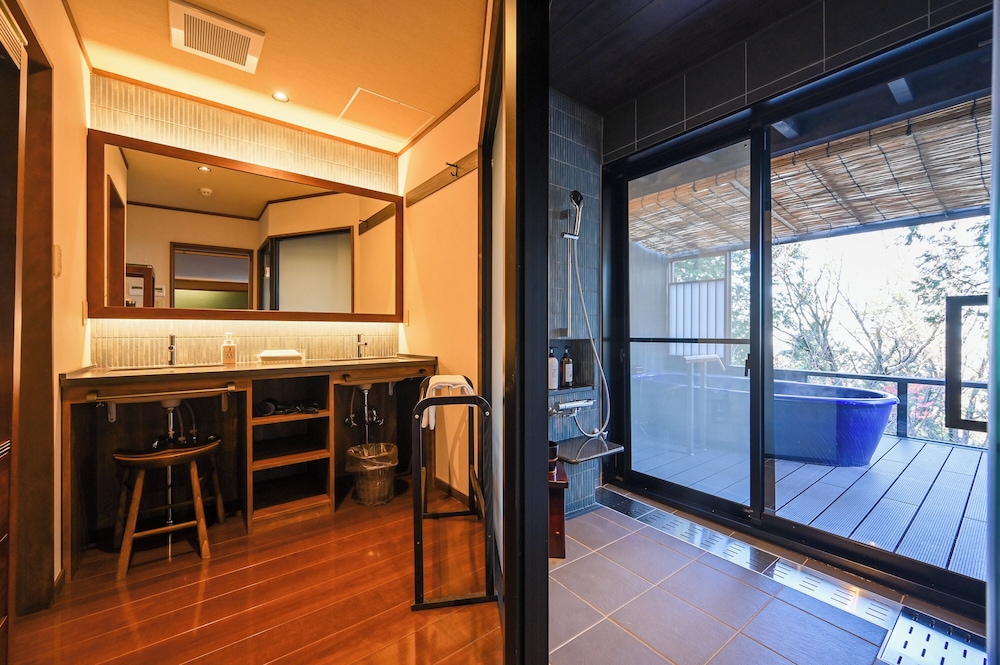 囲炉裏 和洋室　禁煙 バスルーム2 | 風の谷の庵