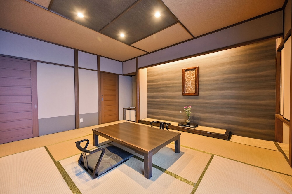 シアタールーム禁煙 客室4 | 風の谷の庵