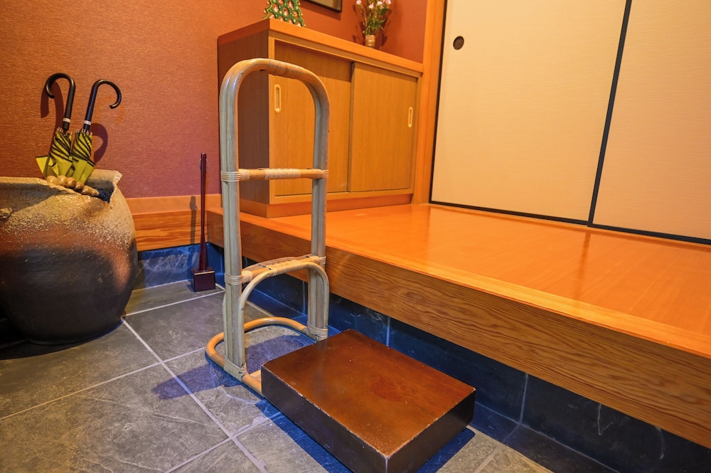 ダイニングルーム　禁煙 客室2 | 風の谷の庵