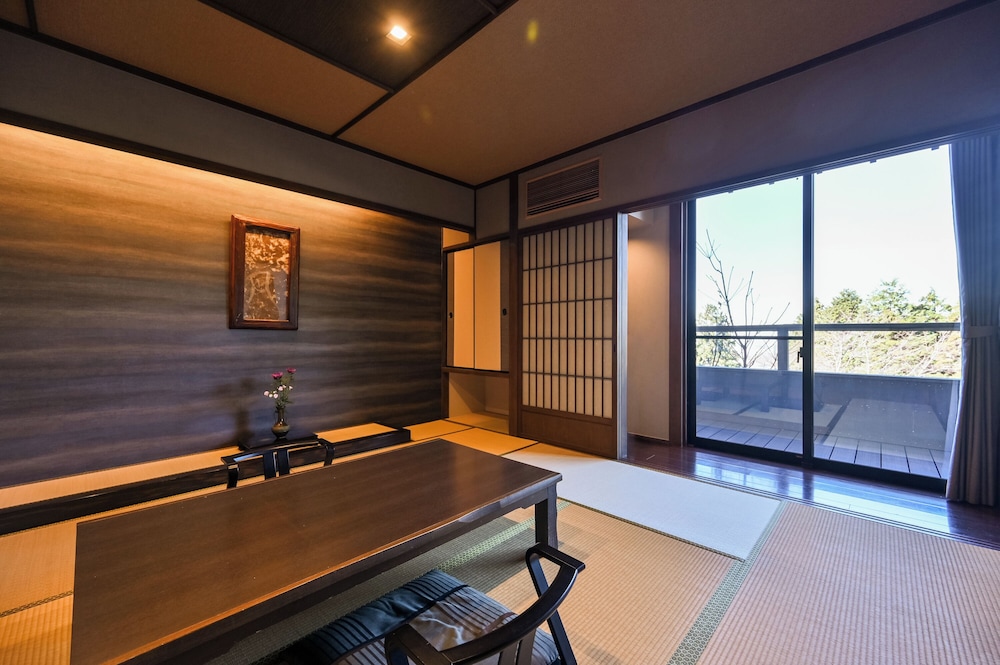 シアタールーム禁煙 客室5 | 風の谷の庵