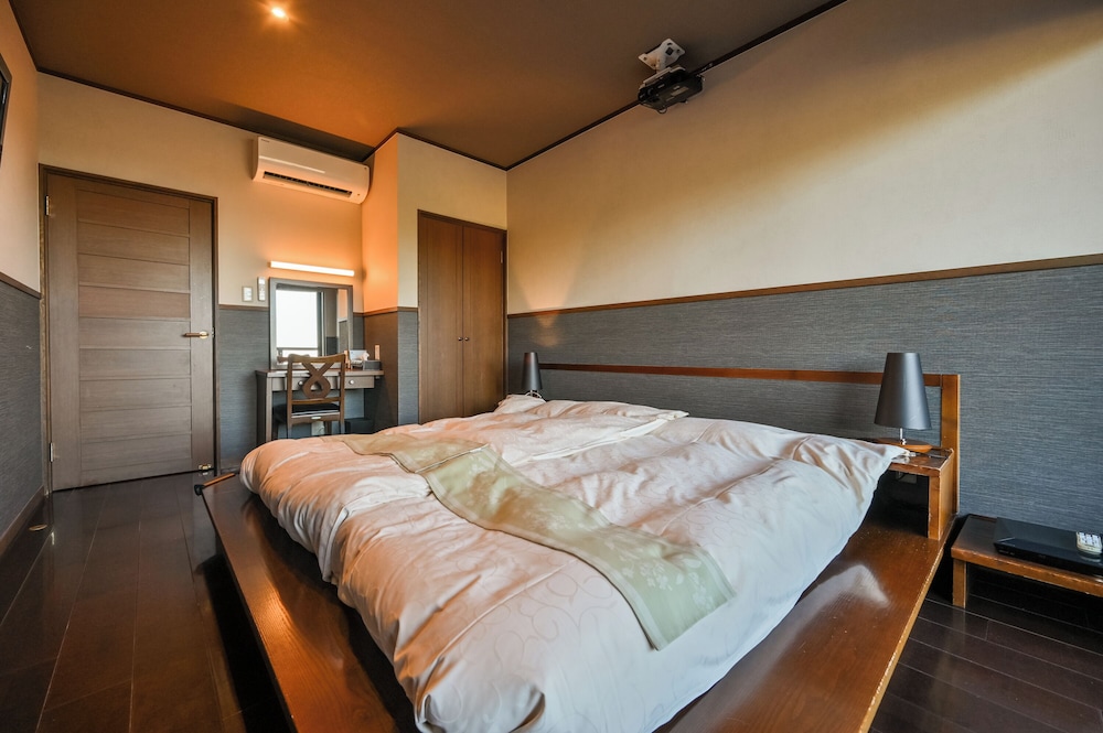 シアタールーム禁煙 客室3 | 風の谷の庵