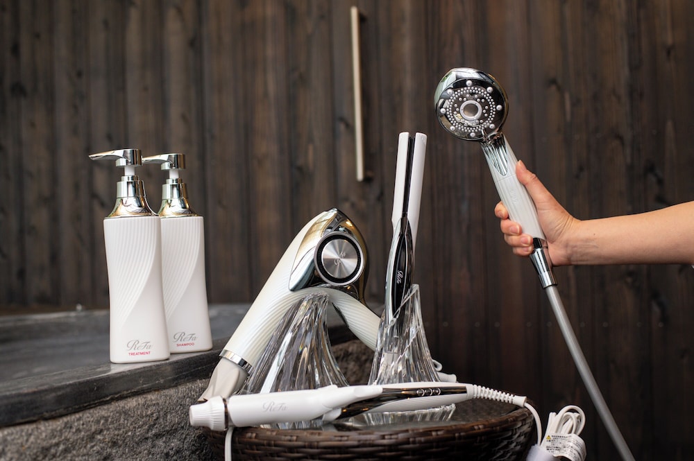 ダイニングルーム　禁煙 バスルームのシャワー0 | 風の谷の庵