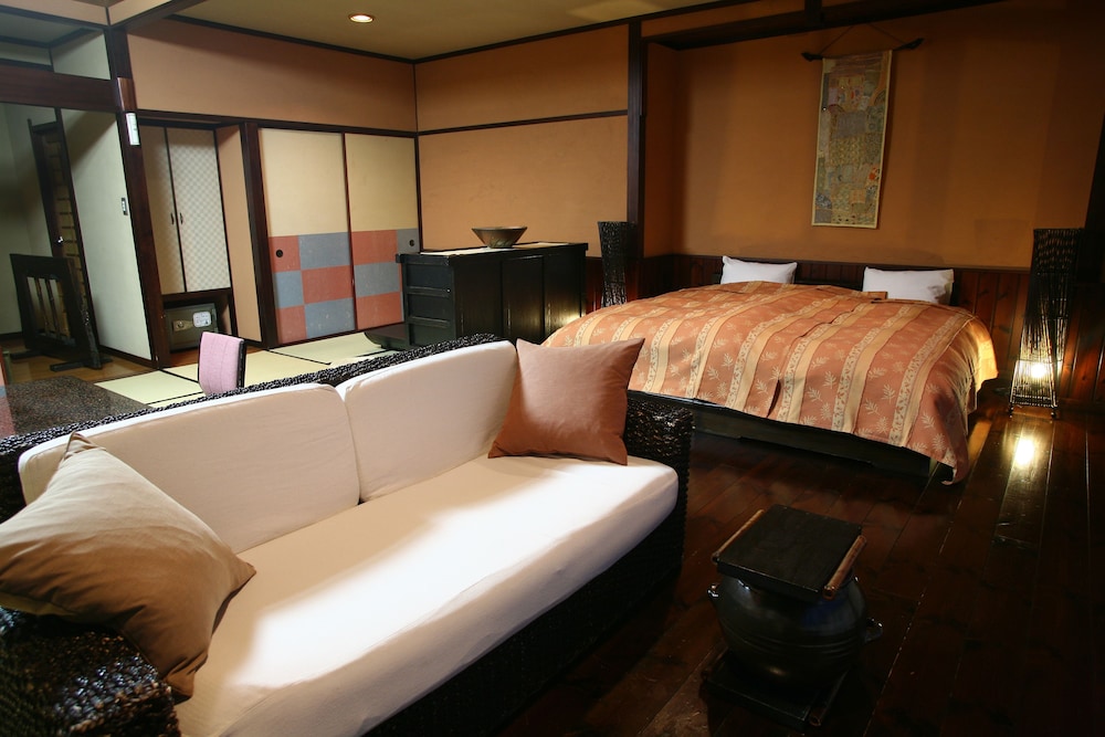 和洋室 山側 『六花選』 素泊まり | 下呂温泉 望川館