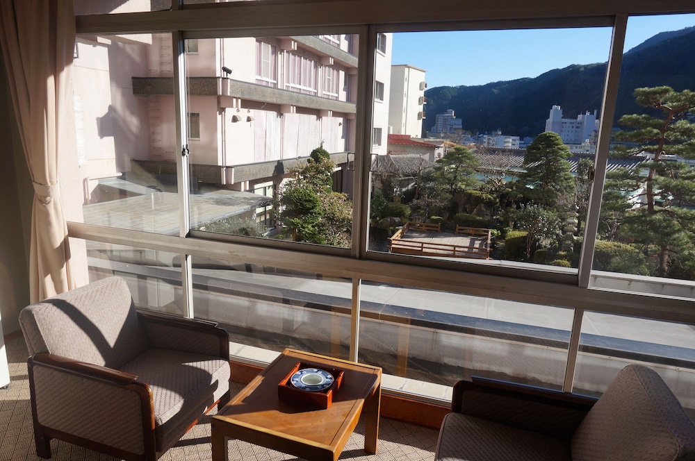 和室 10畳 庭園側 (2食付き、飛騨ビーフセットディナー) 部屋からの景観0 | 下呂温泉 望川館