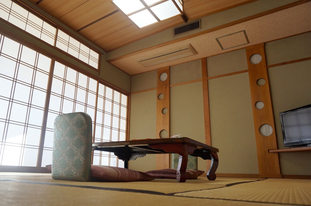 和室 10畳 庭園側 (2食付き、飛騨ビーフセットディナー) 客室3 | 下呂温泉 望川館