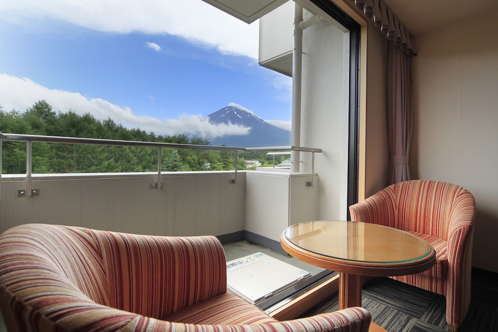 ツインルーム2F～5F 富士山ビュー 禁煙 バルコニーからの眺望0 | ホテルレジーナ河口湖
