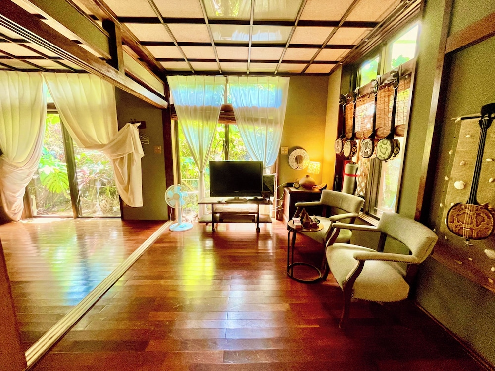 コンフォートツインルーム 禁煙 女性専用 リビング エリア1 | 女性専用癒やしの宿 みるく家 - 女性専用