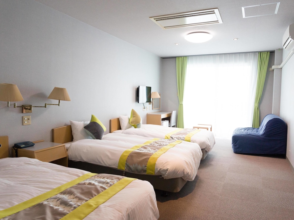 トリプルルーム | ホテル カレッタ