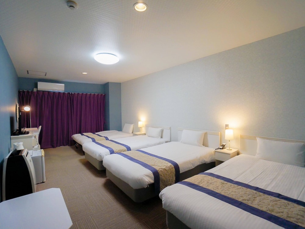 4 人部屋 客室2 | ホテル カレッタ