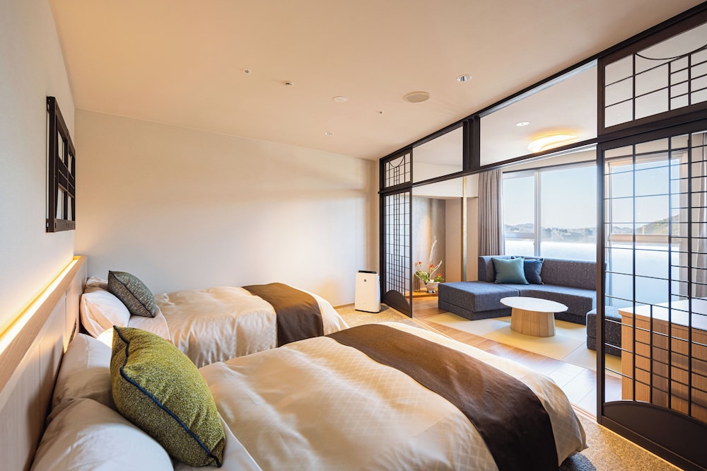 松風楼 最上階客室 和モダンツイン 802-807号室 禁煙 (2食付きプラン)「中学生未満利用不可」 | 道後舘