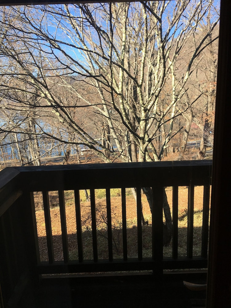 デラックス ハリウッド トリプルルーム 禁煙 部屋からの景観0 | 中禅寺金谷ホテル