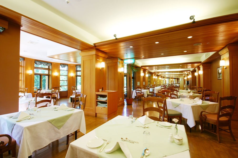 レストラン1 | 中禅寺金谷ホテル レストラン1 | 中禅寺金谷ホテル