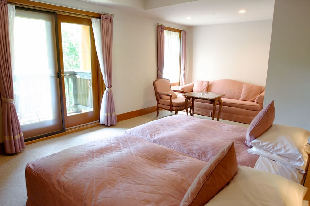 デラックス ハリウッド ツインルーム 禁煙 客室1 | 中禅寺金谷ホテル