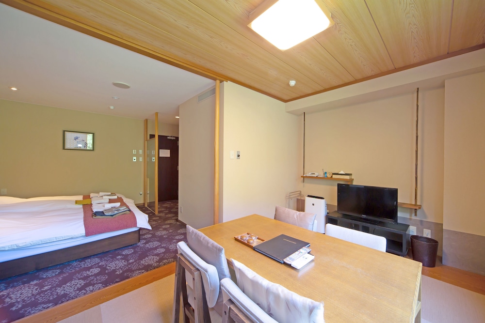 スーペリア ツインルーム 禁煙 客室3 | 箱根七瀬