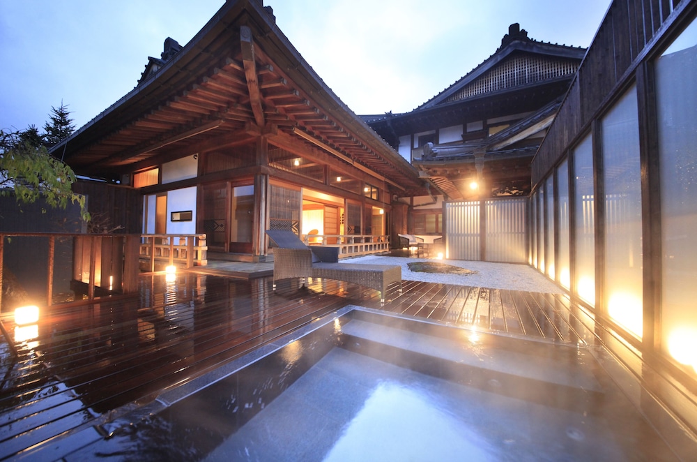プレジデンシャル スイート 禁煙 (HIKARINOMA) バスルーム0 | 河口湖 温泉寺 夢殿