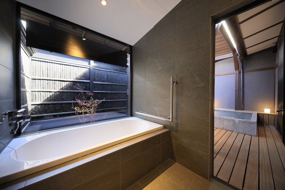 露天風呂付和室 デラックスツイン 禁煙 バスルーム1 | 河口湖 温泉寺 夢殿