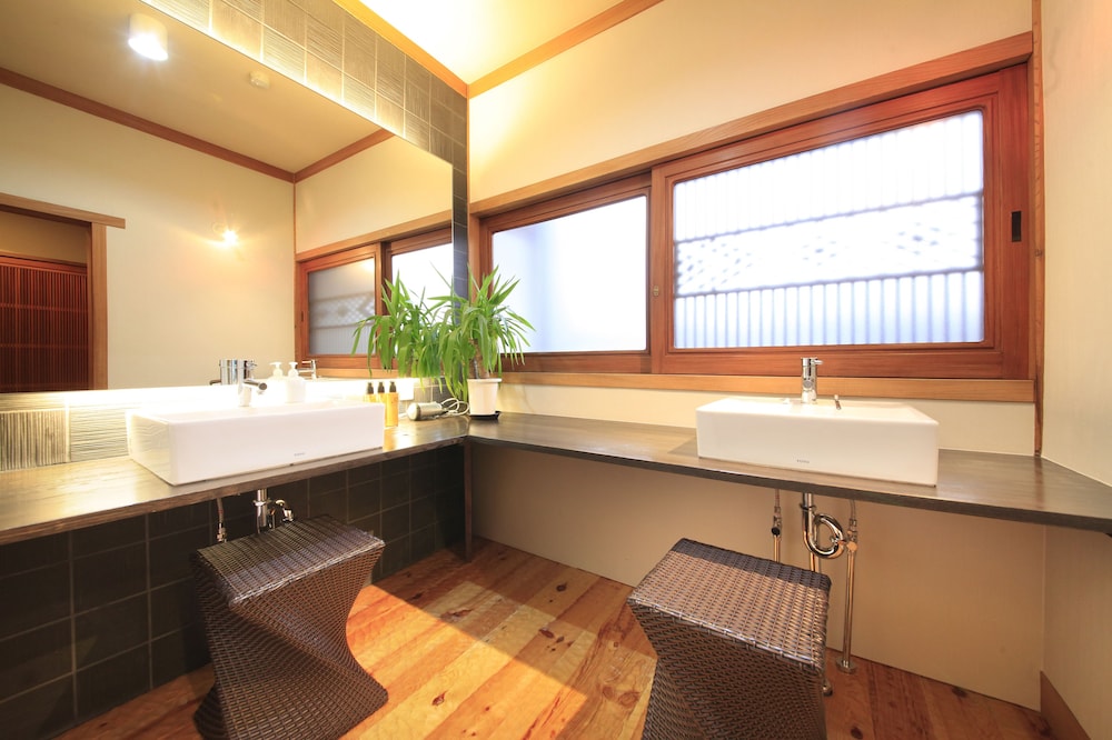 プレミア スイート 禁煙 バスルームの設備1 | 河口湖 温泉寺 夢殿