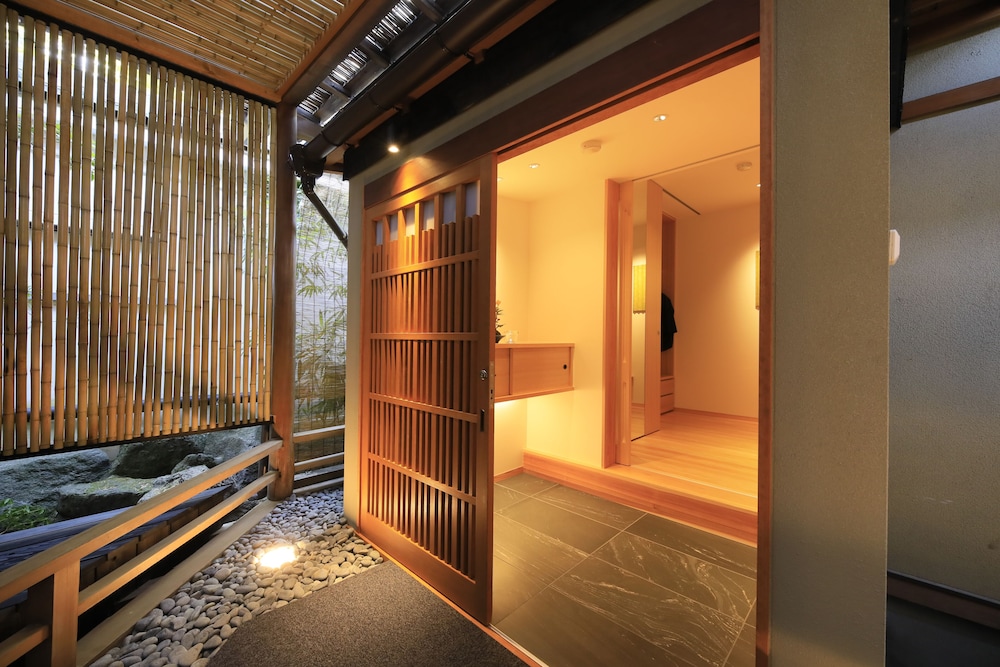 露天風呂付和室 デラックスダブル 禁煙 客室3 | 河口湖 温泉寺 夢殿