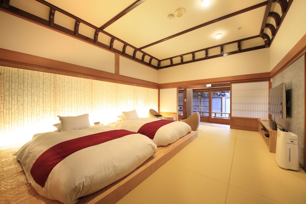プレジデンシャル スイート 禁煙 (HIKARINOMA) 客室7 | 河口湖 温泉寺 夢殿