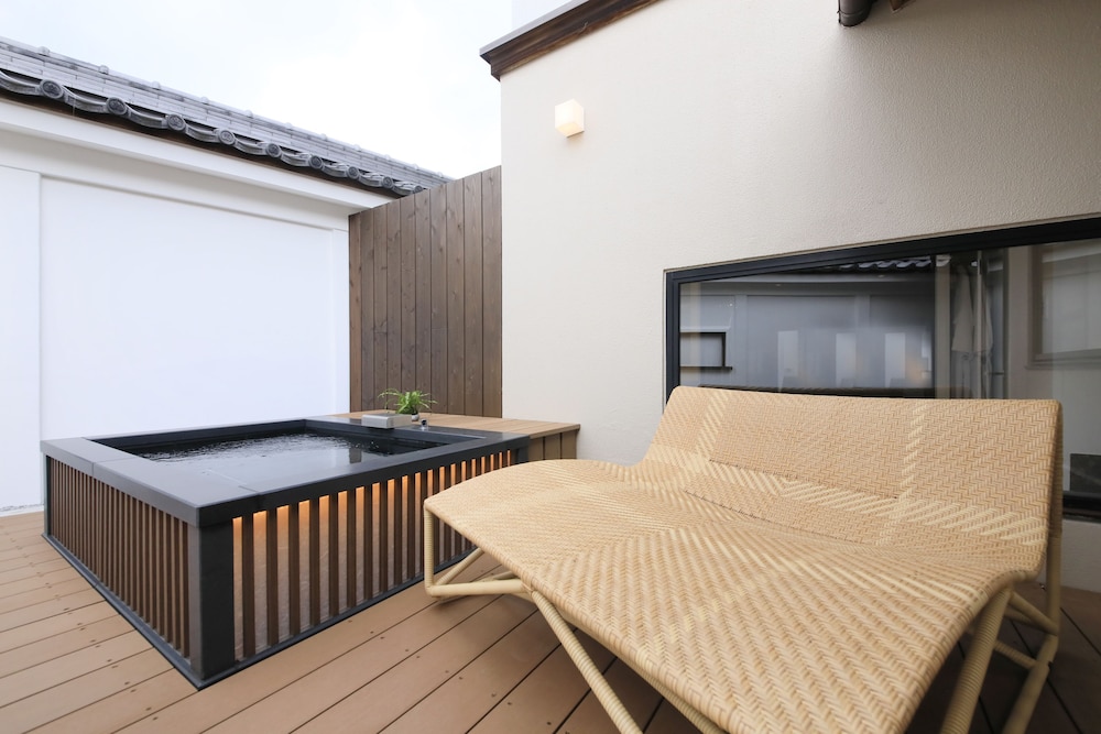 ラグジュアリー スイート + ロフト 禁煙 客室20 | 河口湖 温泉寺 夢殿