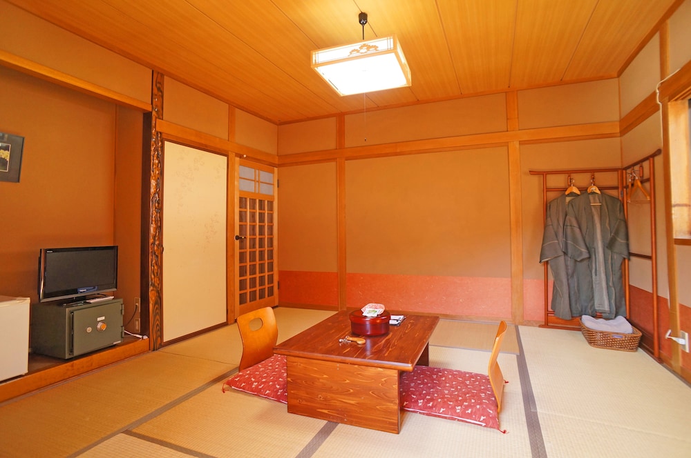 客室1 | 宿潦 ばん屋