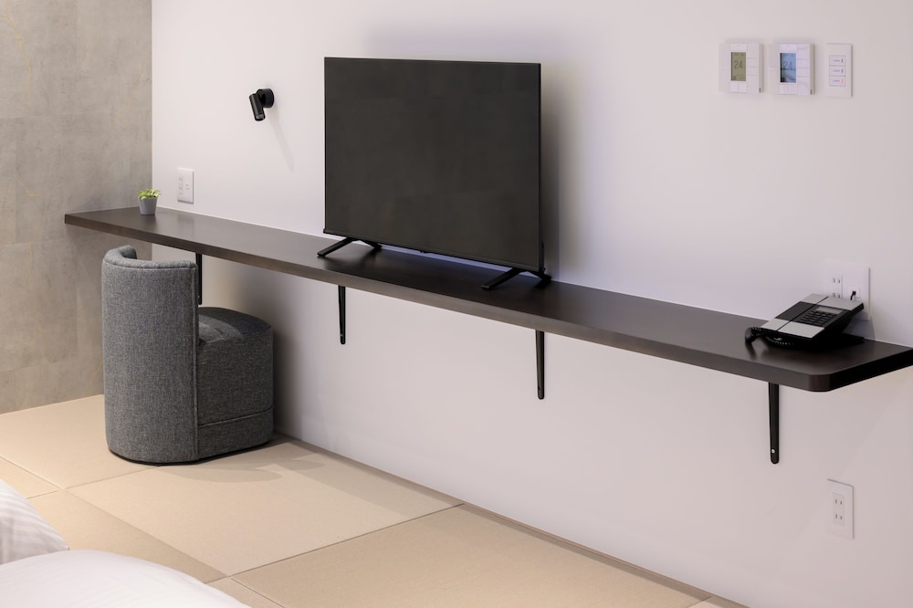 [東館] 和モダンスーペリア4人部屋(29平米)禁煙　眺望無し 客室4 | 宮島コーラルホテル