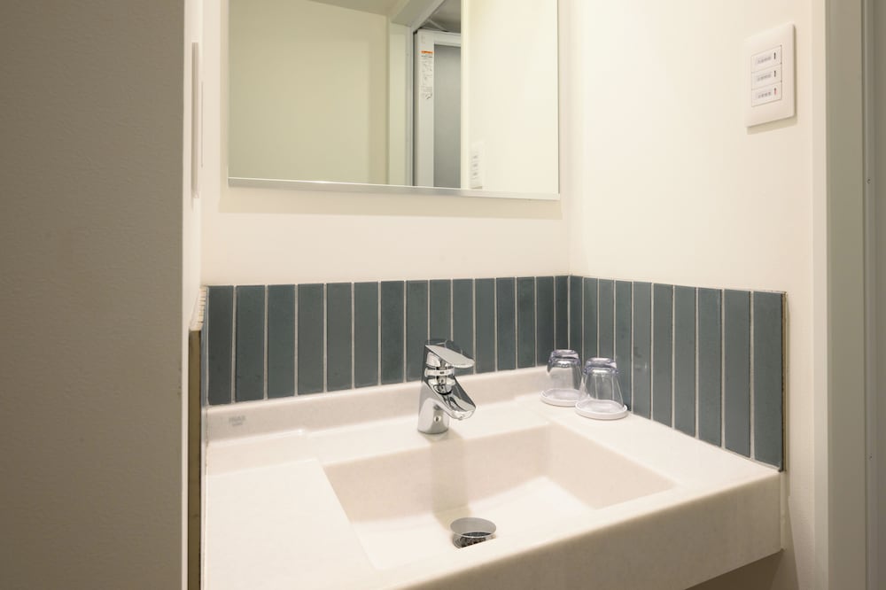 [東館] 和モダンツイン(20平米)　禁煙　眺望無し 客室4 | 宮島コーラルホテル