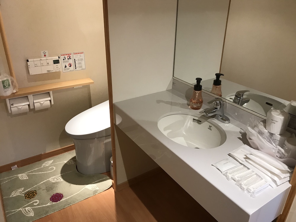 [東館] 和洋室　禁煙　オーシャンビュー(39平米) バスルーム1 | 宮島コーラルホテル