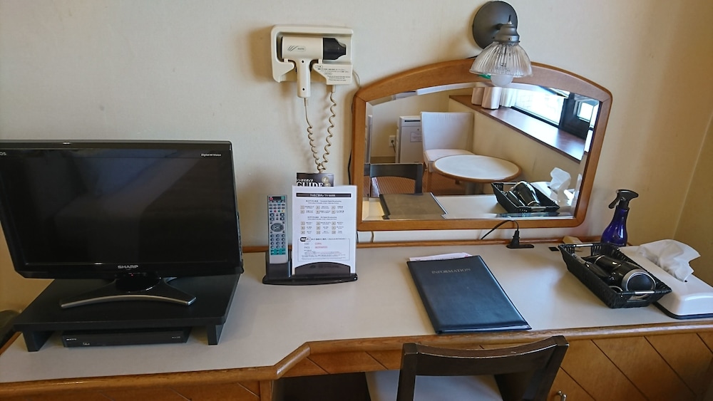 [東館] ダブルルーム　禁煙　眺望無し 客室の設備とサービス2 | 宮島コーラルホテル