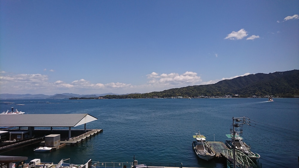 [東館・西館] ダブルルーム1台　禁煙 部屋からの景観0 | 宮島コーラルホテル