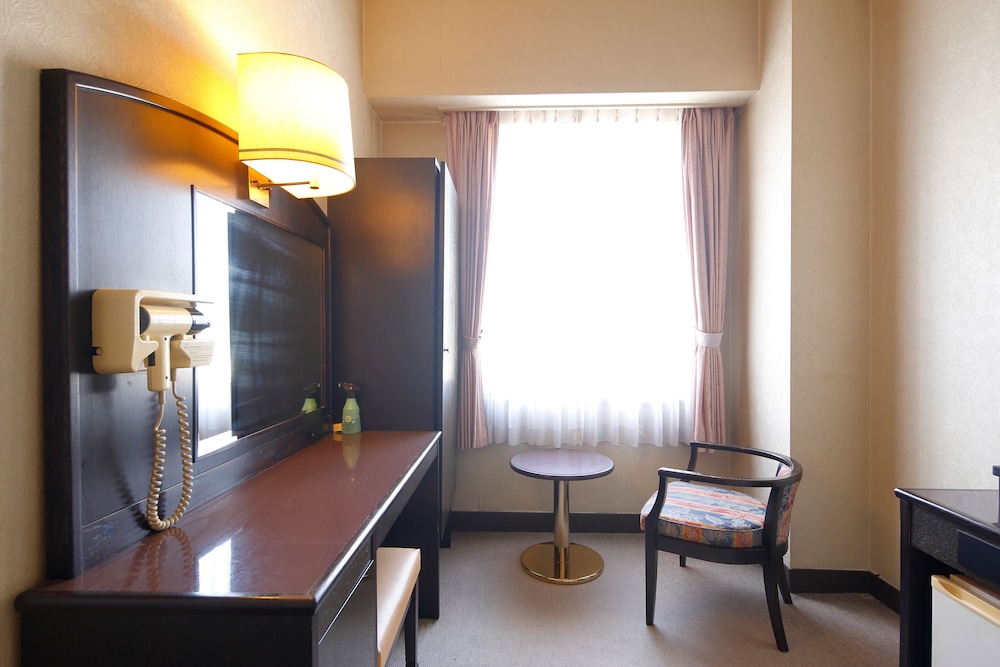 [西館] エコノミー セミダブルルーム セミダブルベッド 1 台 禁煙 (18平米) 客室1 | 宮島コーラルホテル