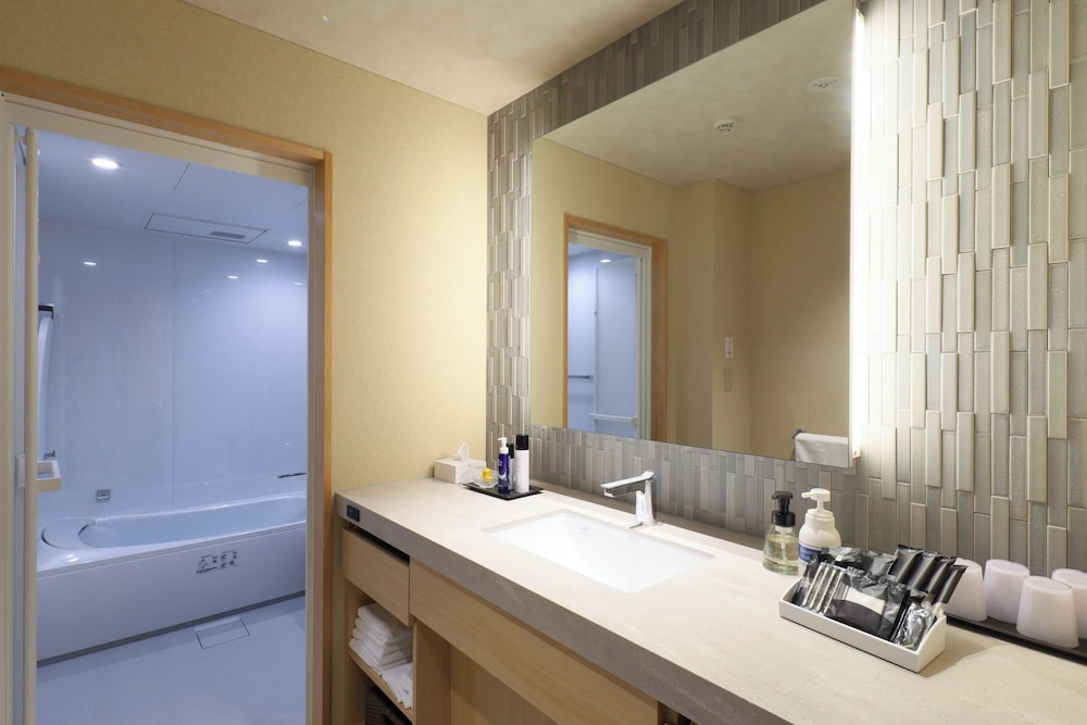 Front View Suite, Ocean View, East Wing バスルーム0 | ホテル明山荘