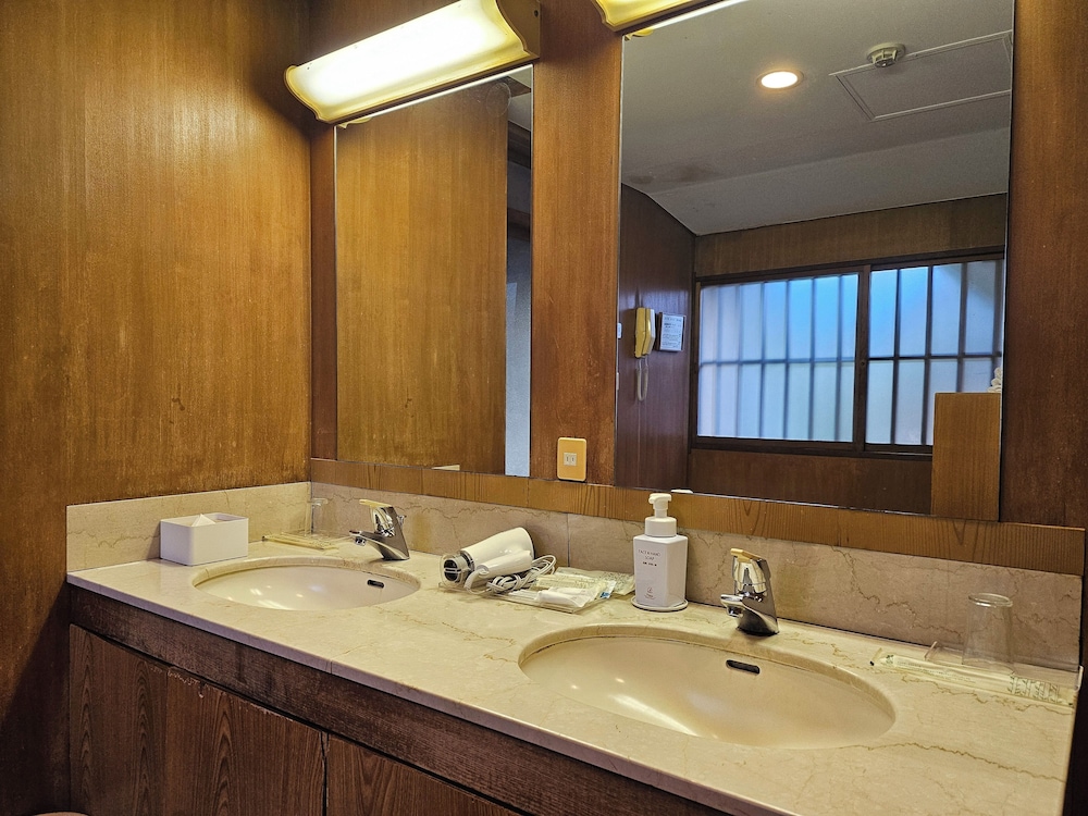 新館和洋室デラックスルーム 禁煙 客室3 | 三養荘