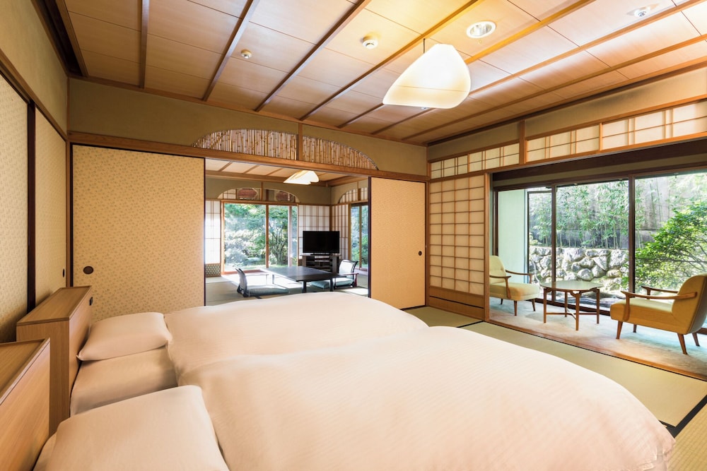 新館和洋室デラックスルーム 禁煙 | 三養荘