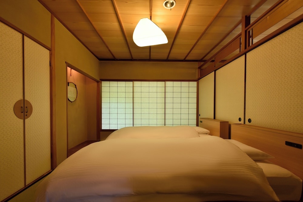 新館和洋室スタンダートルーム 禁煙 客室5 | 三養荘