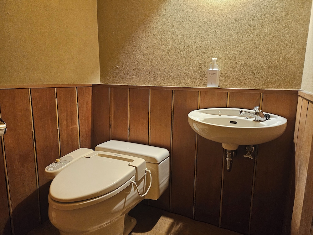 新館和洋室スタンダートルーム 禁煙 客室9 | 三養荘