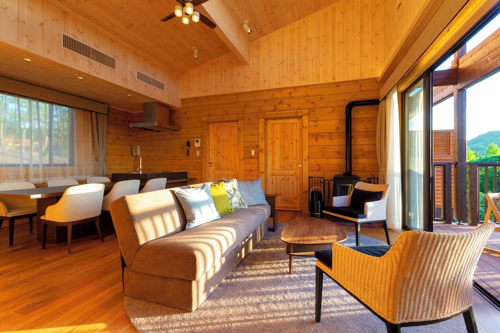 プリンスバケーション クラブ ヴィラ 禁煙 リビング エリア1 | 軽井沢 浅間プリンスホテル