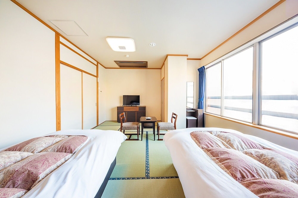 ツインルーム 市街地側 禁煙 客室1 | 海乃ホテル はじめ