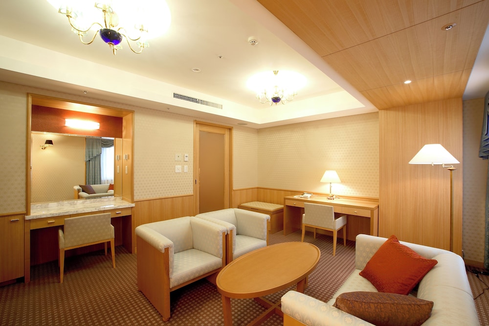 ジュニアスイートルーム 禁煙　 (添い寝分お子様のお食事代は追加料金現地精算となります) | 名鉄グランドホテル