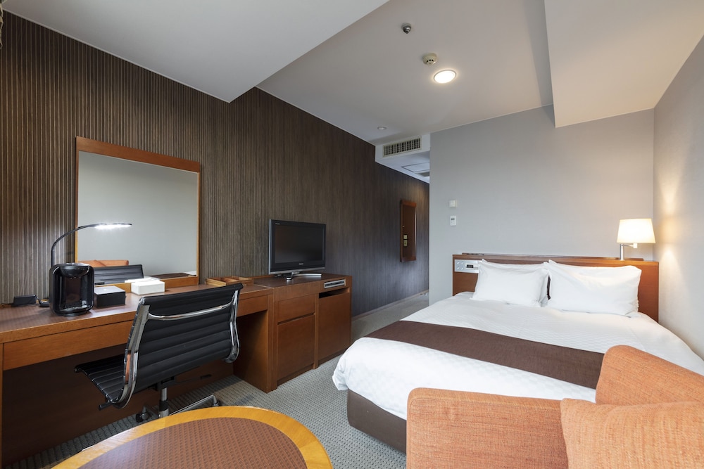 エコノミー ダブルルーム 喫煙可 (添い寝分お子様のお食事代は追加料金現地精算となります) 客室2 | 名鉄グランドホテル