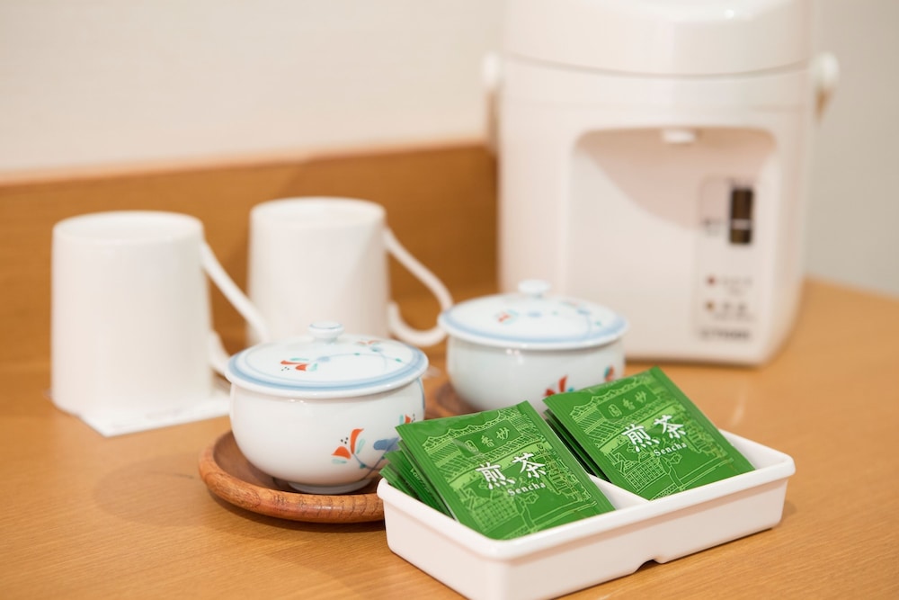 エコノミー ダブルルーム 喫煙可 (添い寝分お子様のお食事代は追加料金現地精算となります) 客室の設備とサービス0 | 名鉄グランドホテル